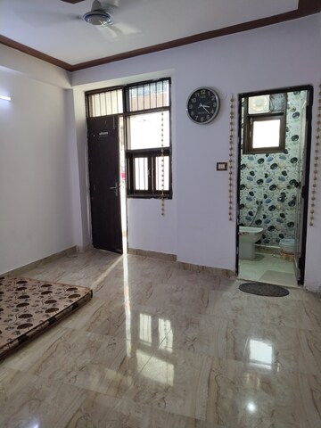 Room in 1 BHK Apartment at Panchsheel Vihar – for Rent