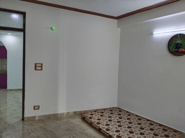 Room in 1 BHK Apartment at Panchsheel Vihar – for Rent