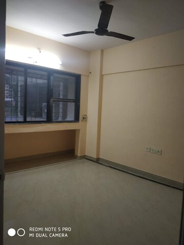 Room in 2 BHK Apartment at Lok Sarita, Andheri East – for Rent