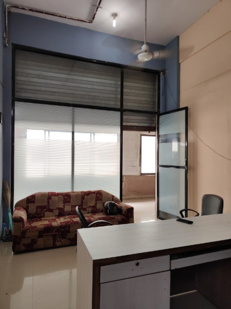 Kitchen, orchard-mall Commercial Office Space 400 Sq.Ft. In Goregaon East Mumbai 8996870