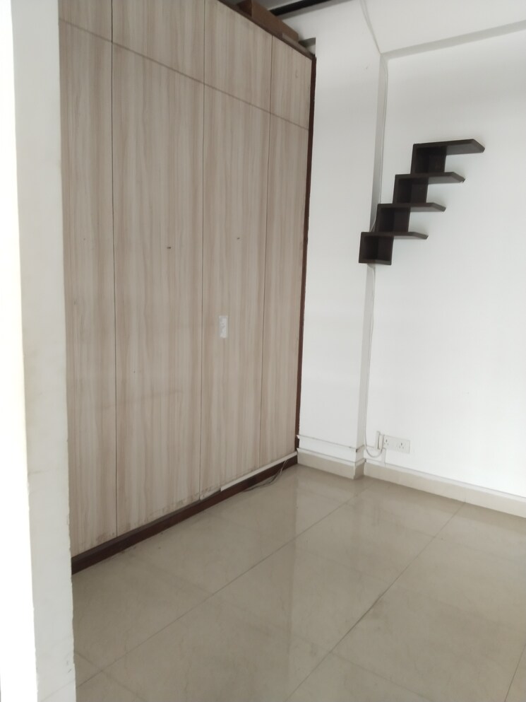 Room, jasola Commercial Office Space 1250 Sq.Ft. In Jasola Delhi 8996879