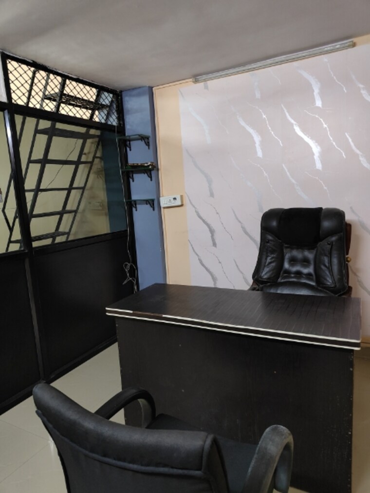 Team Area, orchard-mall Commercial Office Space 400 Sq.Ft. In Goregaon East Mumbai 8996870