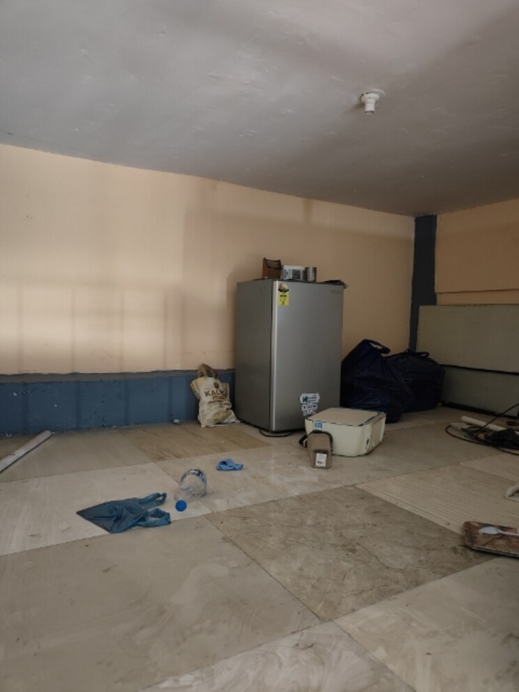 Living Room, orchard-mall Commercial Office Space 400 Sq.Ft. In Goregaon East Mumbai 8996870