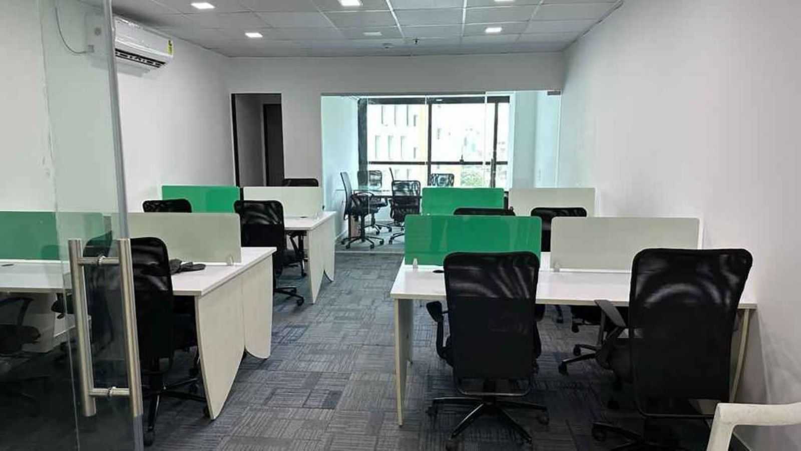 Office Space For Rent in Yashwant Niwas Road