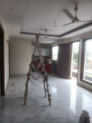 Room in 2 BHK Builder Floor at Vasant Kunj Enclave – for Rent