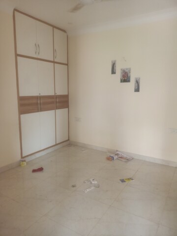 Room in 2 BHK Builder Floor at Vasant Kunj Enclave – for Rent