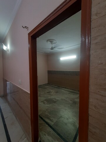 Furnished Amenities in 2 BHK Builder Floor at Malviya Nagar – for Rent