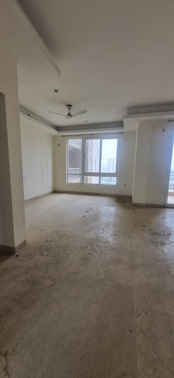 Furnished Amenities in 3 BHK Apartment at Puri Diplomatic Greens Phase I, Sector 111 – for Rent
