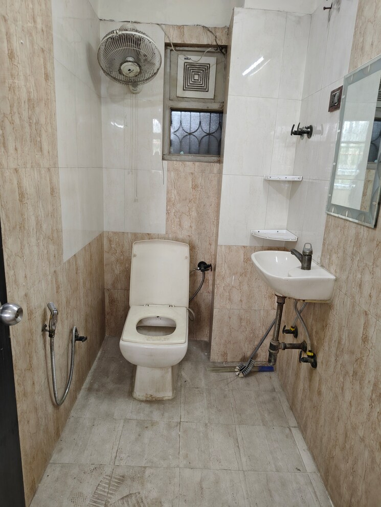 Bathroom, rwa-federation 1 Bedroom 600 Sq.Ft. Builder Floor In Vaishali Sector 5 Ghaziabad 8997040
