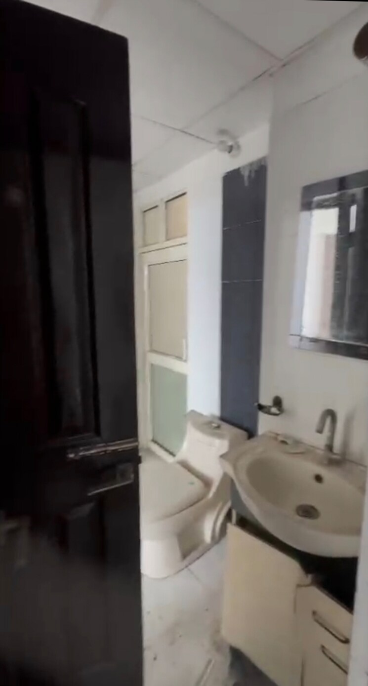 Bathroom, proview-laboni 3 Bedroom 1660 Sq.Ft. Apartment In Dundahera Ghaziabad 8997068