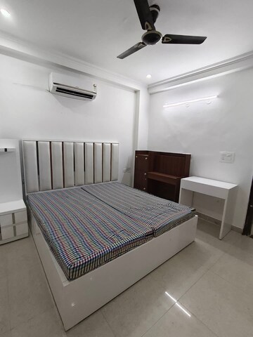 Bedroom in 2 BHK Builder Floor at Surya CGHS, Sector 43 – for Rent