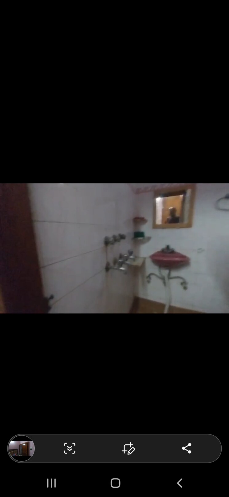 Bathroom, hari nagar 3 Bedroom 150 Sq.Yd. Builder Floor In Hari Nagar Delhi 8997075