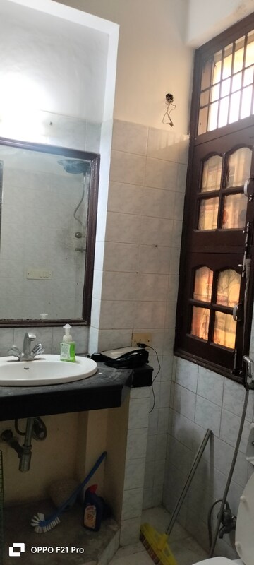 Bathroom in 3 BHK Builder Floor at Kohli One Malibu Town, Sector 47 – for Rent