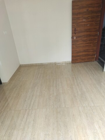 Room in 1 BHK Apartment at Je And Vee Om Trimurti, Malad East – for Rent