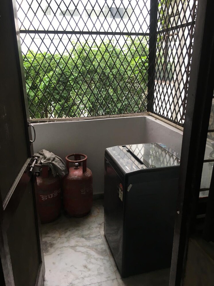 Kitchen, ardee-city 4 Bedroom 2000 Sq.Ft. Builder Floor In Sector 52 Gurgaon 8997121