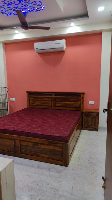 Bedroom in 2 BHK Builder Floor at Sushant Lok 2, Sector 57 – for Rent