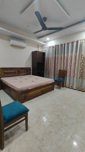 Bedroom in 2 BHK Builder Floor at Sushant Lok 2, Sector 57 – for Rent