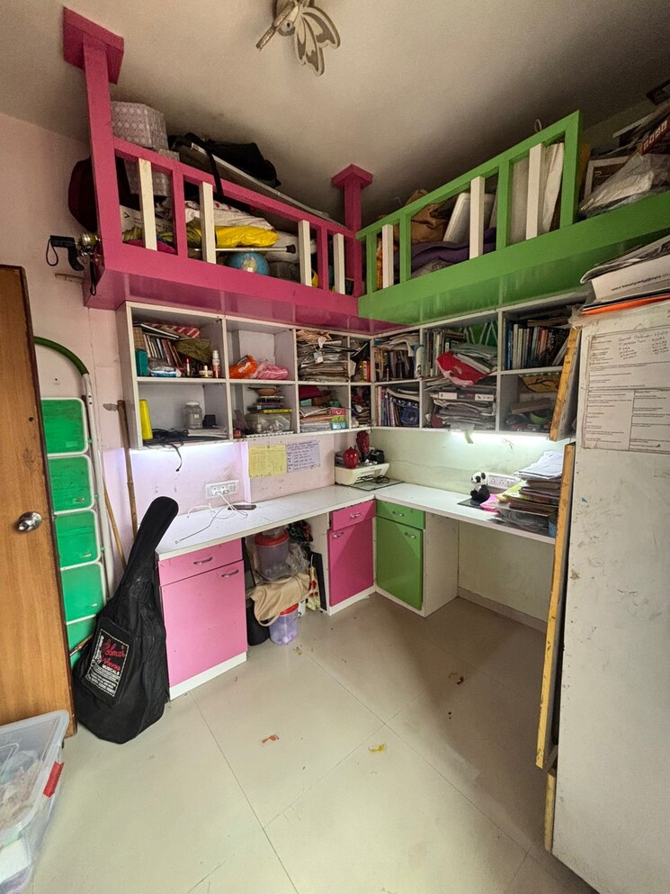 Team Area, everest-country-side 1.5 Bedroom 500 Sq.Ft. Apartment In Kasarvadavali Thane 8997173