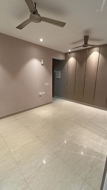 Room in 2 BHK Apartment at Shree Vardhman Mantra, Sector 67 – for Rent