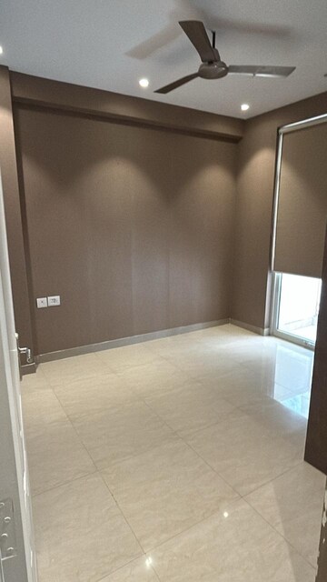 Room in 2 BHK Apartment at Shree Vardhman Mantra, Sector 67 – for Rent