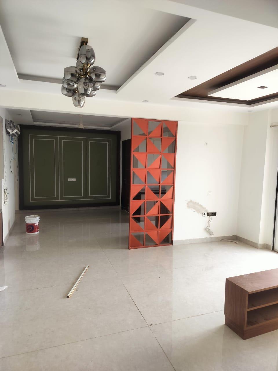 4 BHK 2500 Sq.Ft. Apartment in Varun C.G.H Society