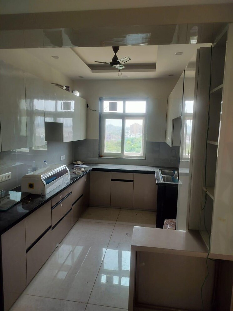 Kitchen, varun-c-g-h-society 4 Bedroom 2500 Sq.Ft. Apartment In Sector 52 Gurgaon 8997264