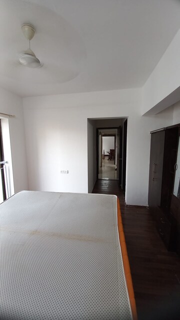 Room in 2 BHK Apartment at Lodha Splendora, Ghodbunder Road – for Rent