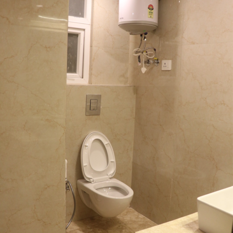 Bathroom, lajpat nagar iii 3 Bedroom 1800 Sq.Ft. Builder Floor In Lajpat Nagar Iii Delhi 8997331