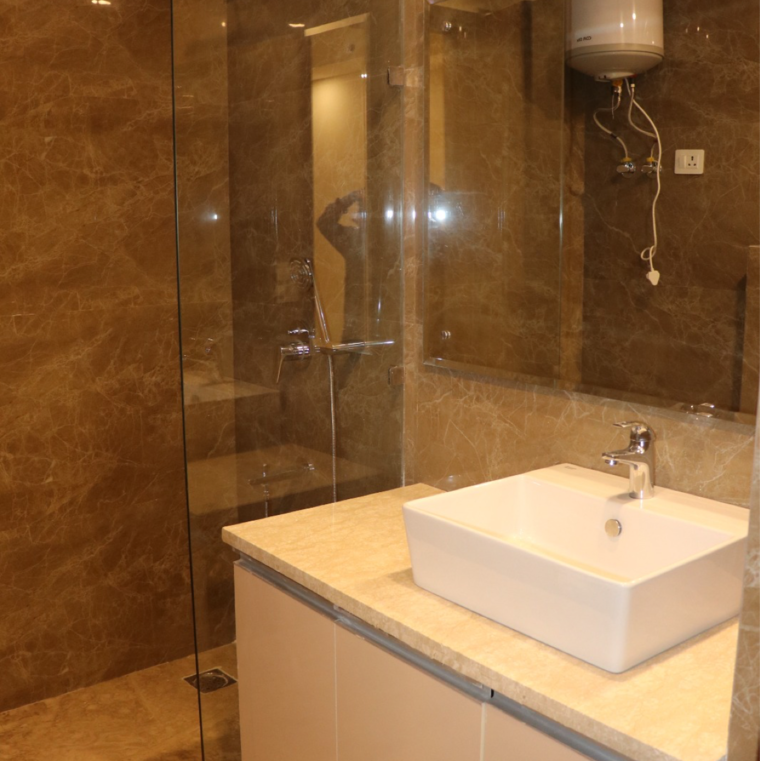 Bathroom, lajpat nagar iii 3 Bedroom 1800 Sq.Ft. Builder Floor In Lajpat Nagar Iii Delhi 8997331