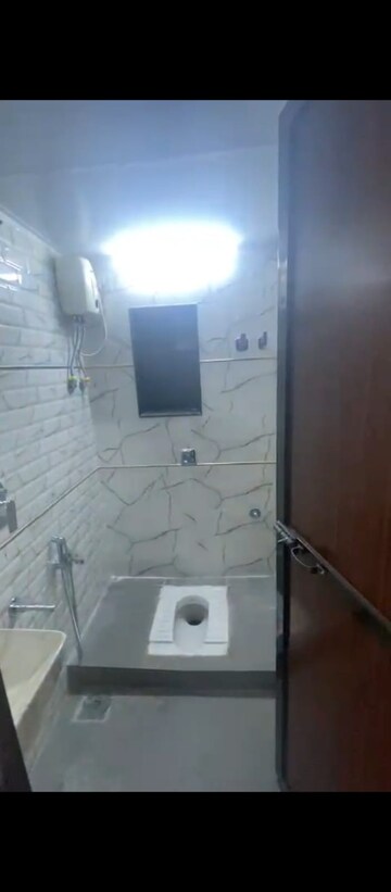 Bathroom in 1 BHK Apartment at Joy Callista, Andheri East – for Rent