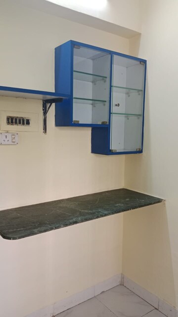 Room in 1 BHK Apartment at Raunak Unnathi Woods Phase 4 And 5, Ghodbunder Road – for Rent