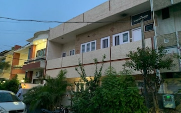 4 BHK Independent House For Sale in Model Town Extension