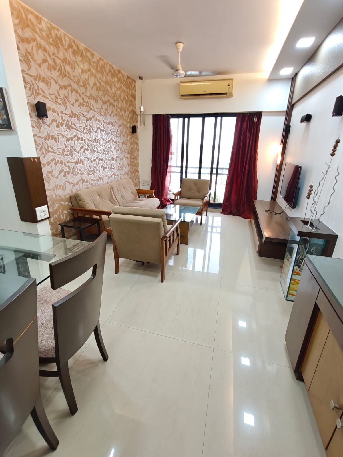 2 BHK + Extra Room Apartment For Rent in Raheja Heights Phase 2