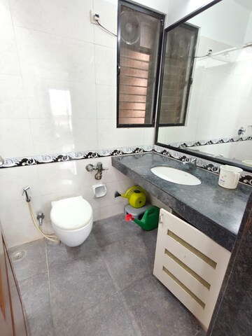 Team Area in 2 BHK Apartment at Raheja Heights Phase 2, Goregaon East – for Rent