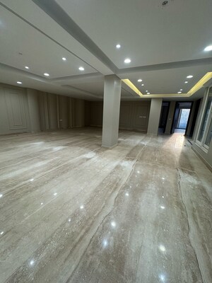 Room in 4 BHK Builder Floor at South City 2 – for Sale