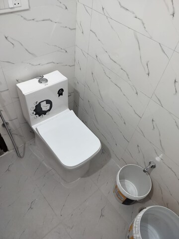 Bathroom in 1.5 BHK Villa at Sector 23 – for Rent