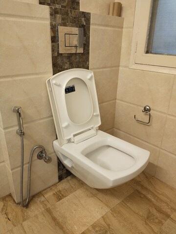 Bathroom in 2 BHK Apartment at Boutique Residential Apartments 35, Golf Links – for Rent