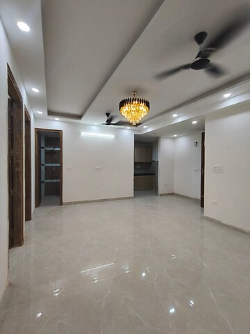 Room in 3 BHK Apartment at Nidhi Exclusive Floors, Mehrauli – for Sale