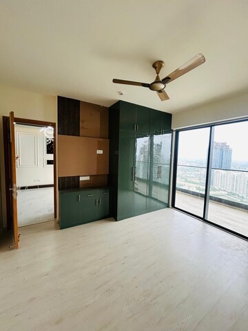 Room in 3 BHK Builder Floor at Ansal API Esencia, Sector 67 – for Rent