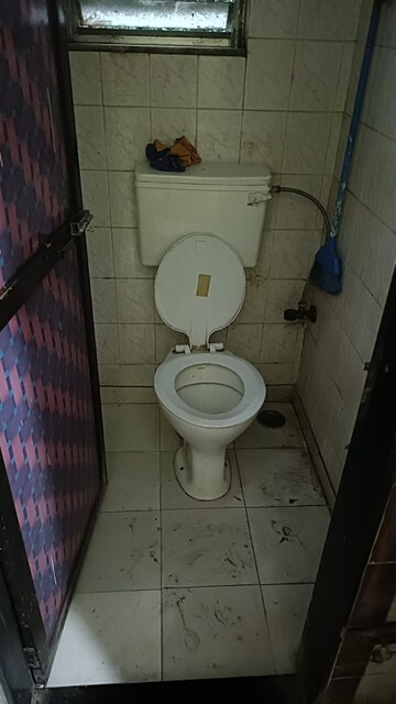 Bathroom in 1 BHK Apartment at Sunshine Tower Koper khairane, Kopar Khairane – for Rent