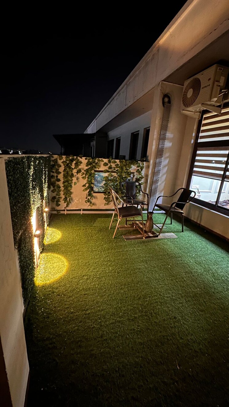 Balcony, ambala highway Commercial Office Space 450 Sq.Ft. In Ambala Highway Zirakpur 8997591