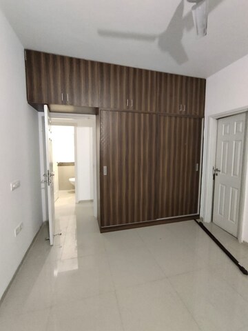 Room in 3 BHK Builder Floor at Emaar MGF Emerald Hills, Sector 65 – for Sale