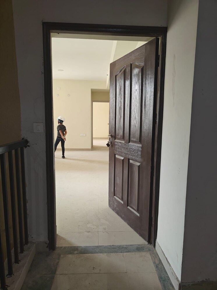 Room, sector 92 3 Bedroom 1523 Sq.Ft. Apartment In Sector 92 Gurgaon 8997577