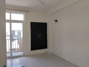 Room in 3 BHK Builder Floor at Emaar MGF Emerald Hills, Sector 65 – for Sale