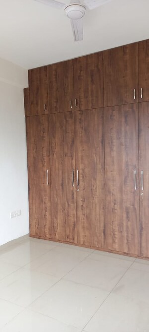 Furnished Amenities in 3 BHK Builder Floor at Emaar MGF Emerald Hills, Sector 65 – for Sale