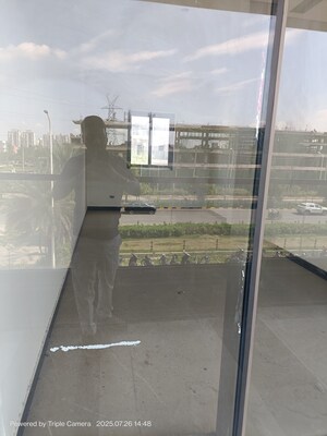  Shop For Sale in BPTP District, Sector 81