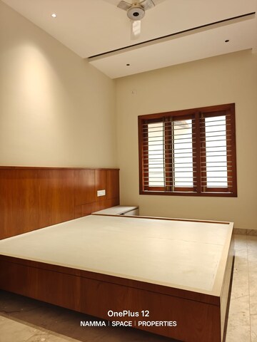 Room in 3 BHK Builder Floor at Hsr Layout – for Rent