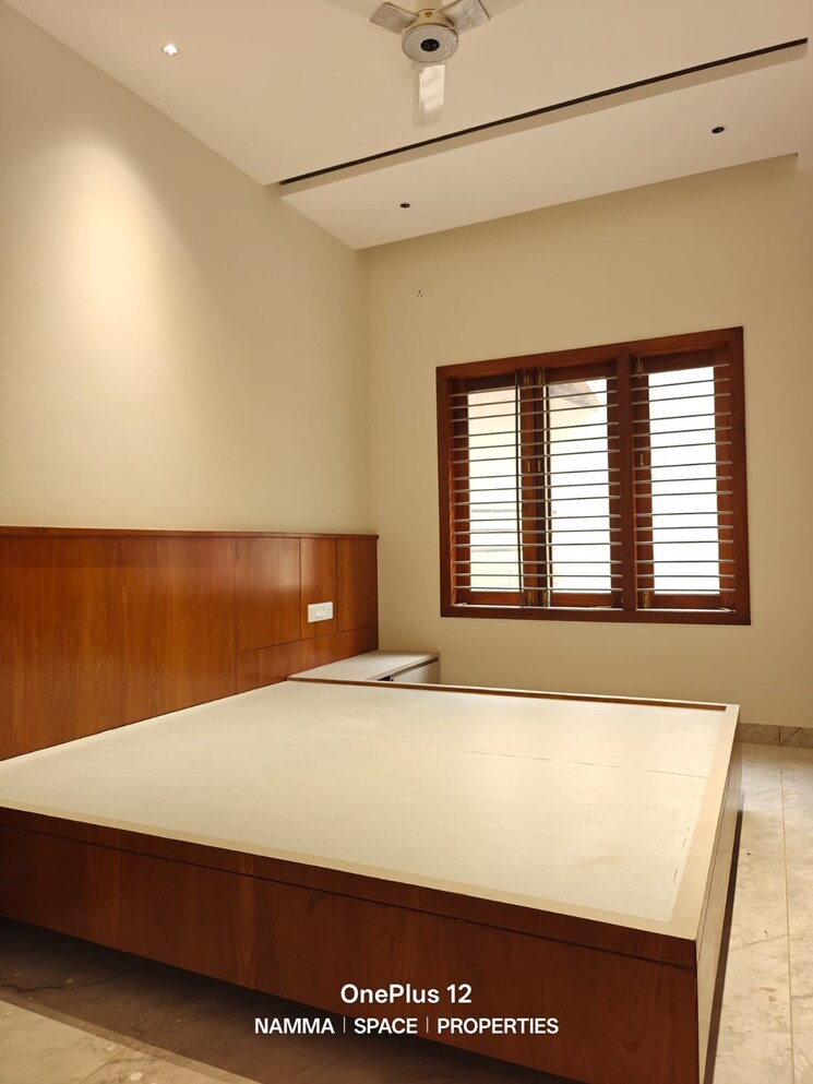 Room, hsr layout 3 Bedroom 2400 Sq.Ft. Builder Floor In Hsr Layout Bangalore 8997630