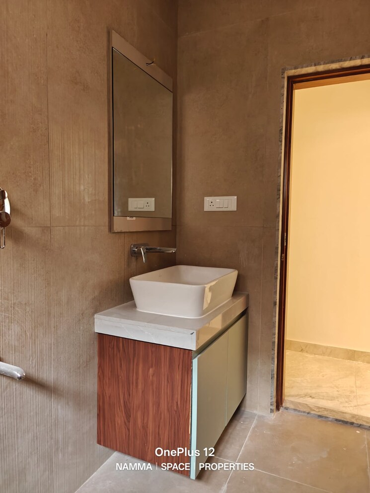 Bathroom, hsr layout 3 Bedroom 2400 Sq.Ft. Builder Floor In Hsr Layout Bangalore 8997630