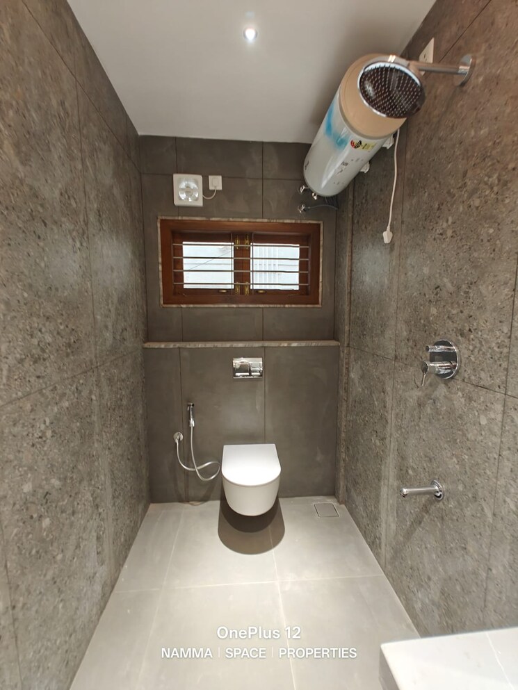 Bathroom, hsr layout 3 Bedroom 2400 Sq.Ft. Builder Floor In Hsr Layout Bangalore 8997630